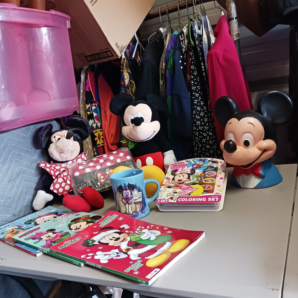 Vintage Accesaries of Disney Mickey and Minnie Mouse